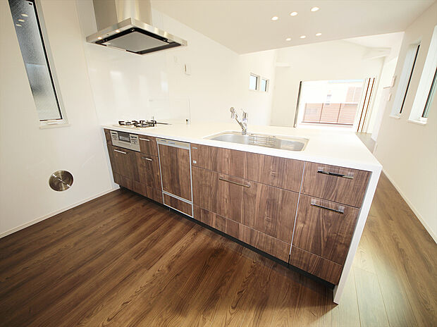 施工例　革新的なデザインと優れた機能性は毎日欠かせないキッチンワークに歓びをプラス