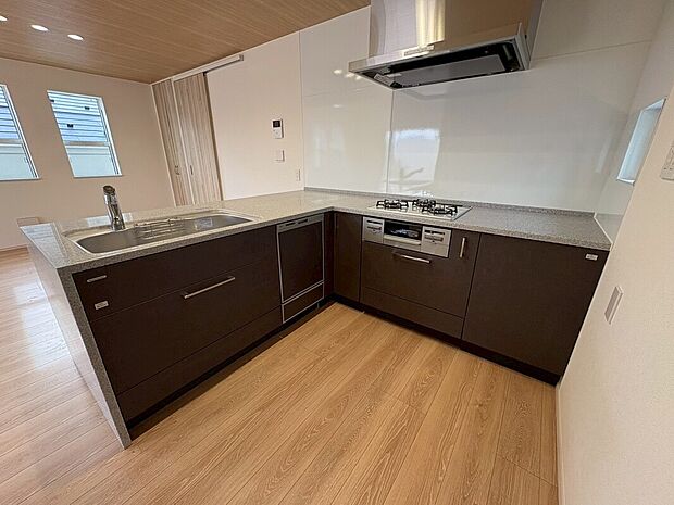 施工例 革新的なデザインと優れた機能性は毎日欠かせないキッチンワークに歓びをプラス