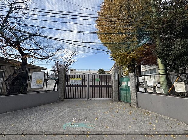 高井戸第三小学校（約640m）