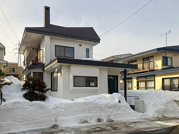 【現地写真】
周辺に高い建物が少なく陽当り、風通しが期待できます。視覚的な広がりも感じ、実際の広さ以上にゆったりとした印象を与えてくれます。
（2026年3月撮影）