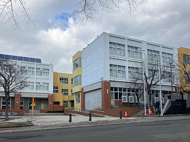 厚別東小学校（約440m）