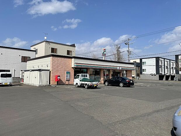 セブンイレブン 札幌百合が原店（約440m）
