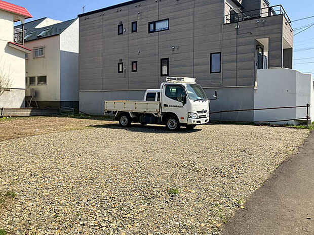 【【現地写真】】高低差の少ない平坦地。毎日の移動もしやすく、暮らしやすい住環境。駐車計画や建築プランも立てやすいですね。
(2026年4月撮影)