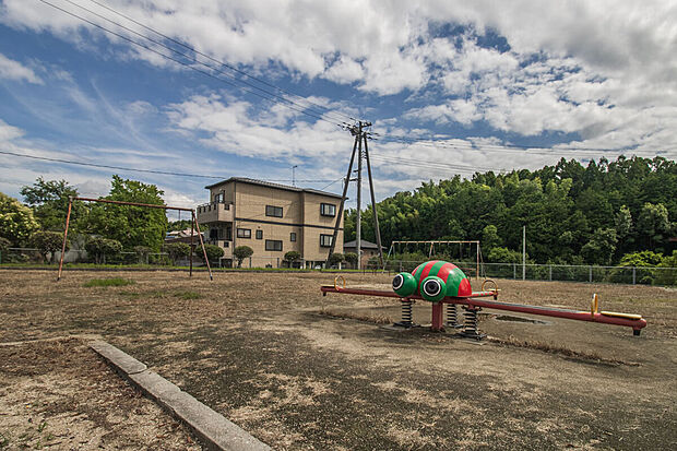 瀬戸東公園（約280m）