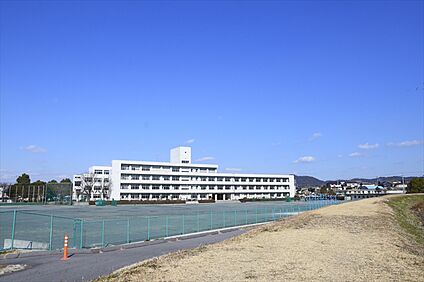 北部中学校 約470～480m(徒歩6分)