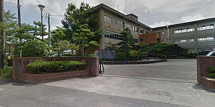 桜井中学校 約1450～1500m(徒歩19分)