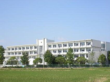 六ツ美北中学校 約1040～1090m(徒歩13～14分)