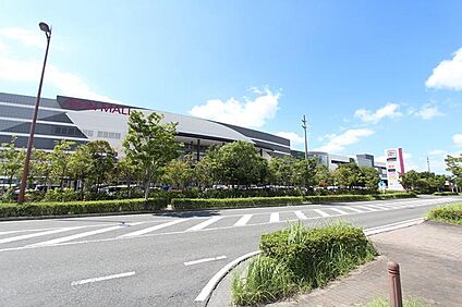ショッピングセンター 2930～2980m(車6分)