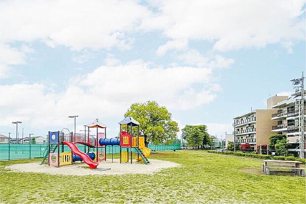 堀崎公園（現地より徒歩11分）