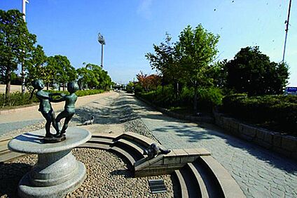 鴨公園 約850m(徒歩11分)