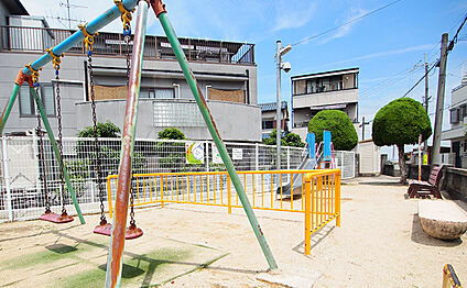 北野田つばき公園 約320m(徒歩4分)