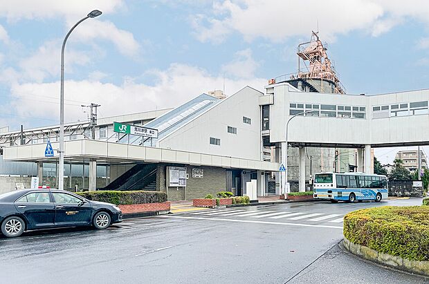JR常磐線「荒川沖」駅(約1,460m)