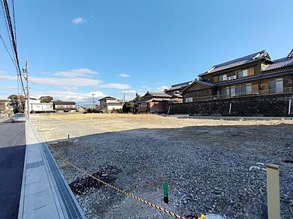 現地