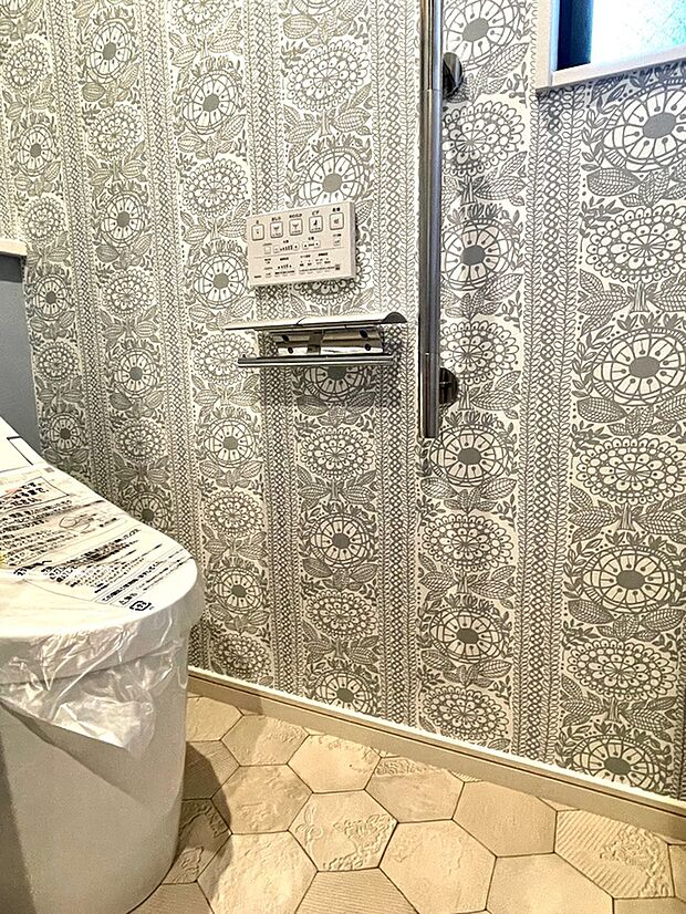 【トイレインテリア】カラーやトーンをそろえておしゃれ感アップ! (弊社施工例)