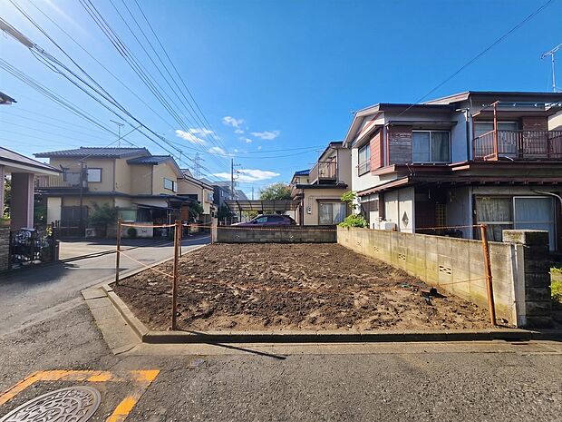 東南角地で陽当たり良好です。
2026.9撮影