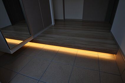 玄関間接照明