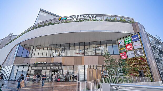 エミテラス所沢（約575m）