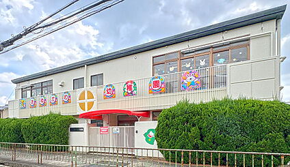 鮎川幼稚園 650ｍ～740ｍ(徒歩9分～10分)