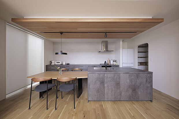 【ワンランク上のキッチンも】お客様のご要望で、お好きなキッチンも入れられます。(金額は商品によります。)