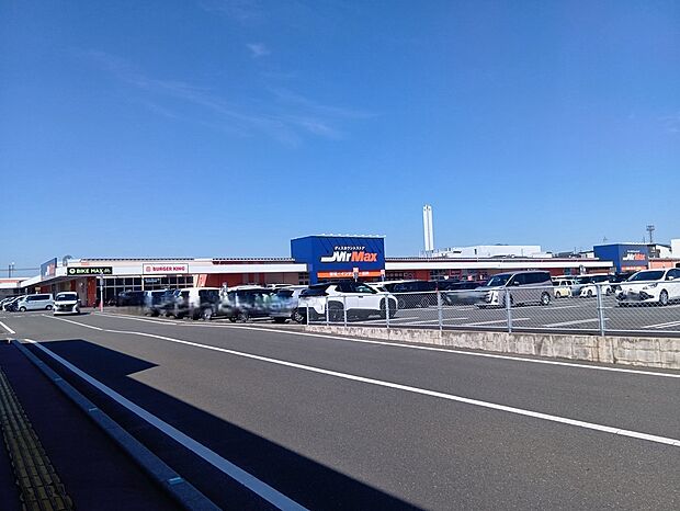 MrMax春日店(約2,700m)