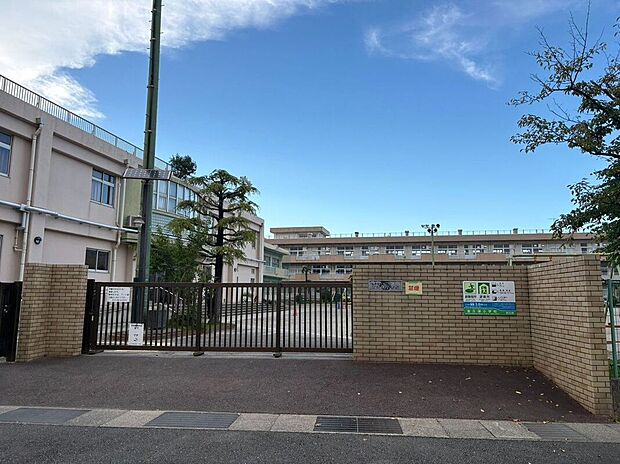 市川市立宮久保小学校(約500m)