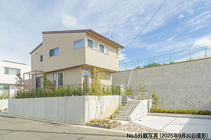 No.5外観