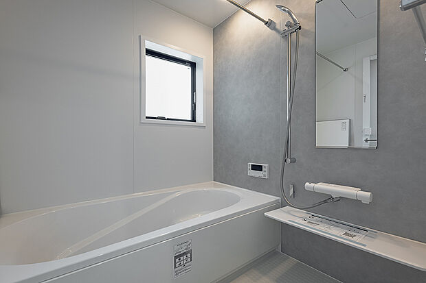 【浴室(3号棟)】ゆったりとした時間を過ごせるくつろぎのバスルーム。