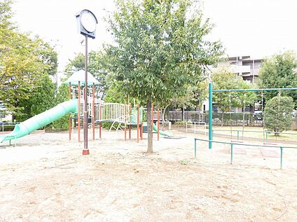 あかね公園 約350ｍ(徒歩5分)