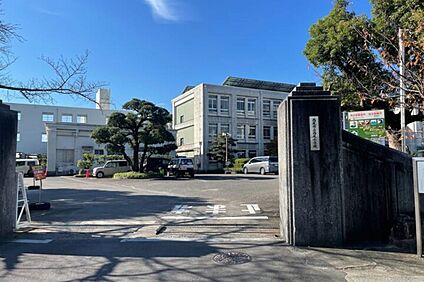 西尾市立西尾小学校 約850m(徒歩約11分)