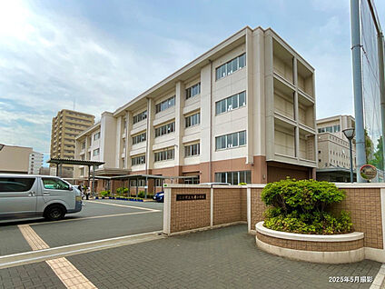 大道小学校 現地から581m。(徒歩8分。)