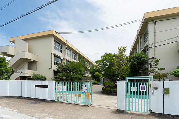 枚方市立津田南小学校（約1,200m）