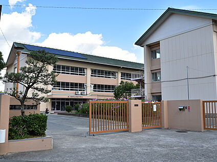 市立明峰中学校 約530m(徒歩約7分)