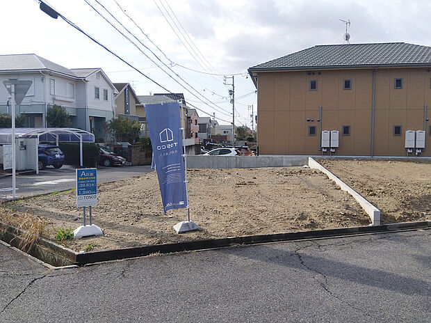 A区画
道路幅もあり、交通量も少ないので小さいお子様がいるご家族も安心です。