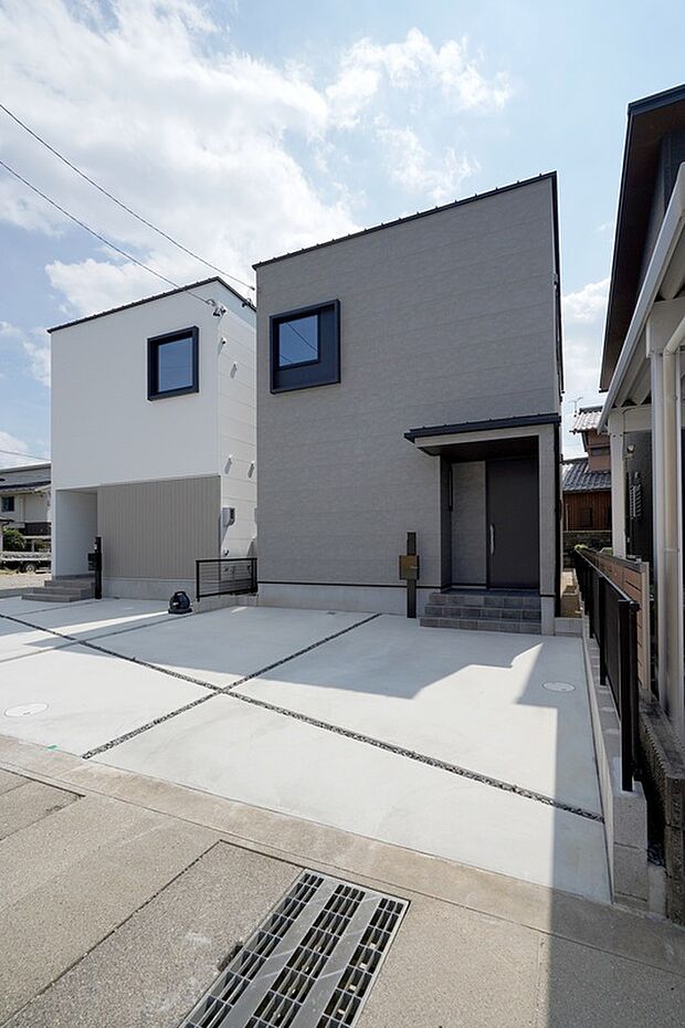 隣地のモデルハウス 外観(3)