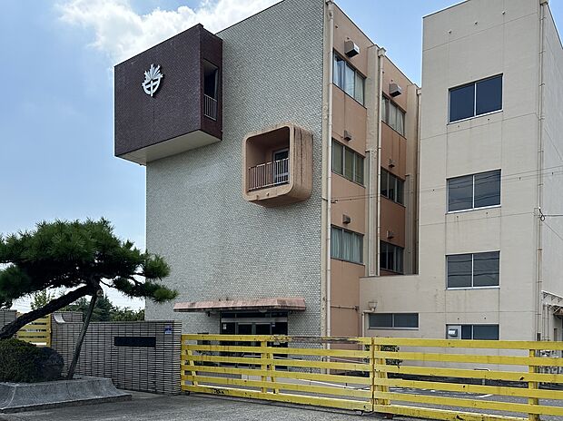 日進市立日進中学校(約2,000m)