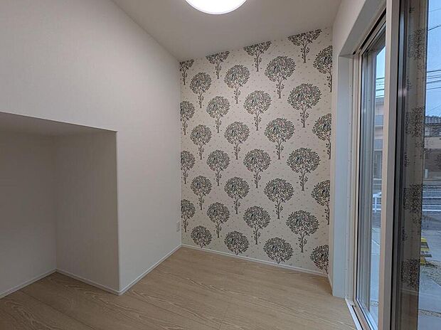 【G-style大府市北山I(No.2)/ヌック】
リビングから続く、ヌックです。在宅ワークスペースやお子様の遊び場、宿題スペースなど、生活スタイルに合わせてマルチにご活用いただける空間です。