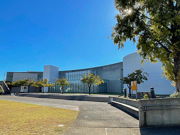 清須市立図書館