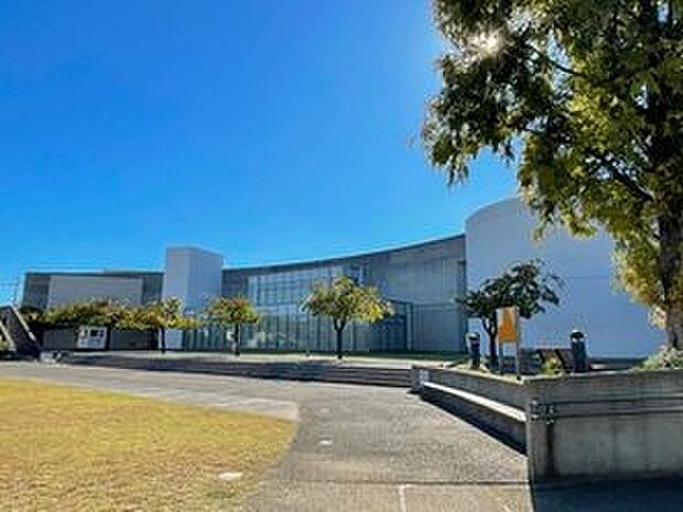 清須市立図書館