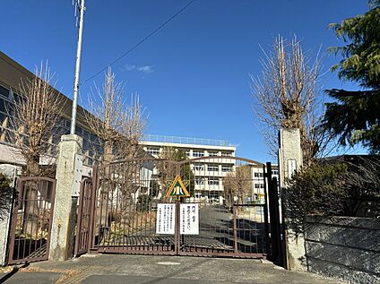  久喜小学校 約500m(徒歩7分)