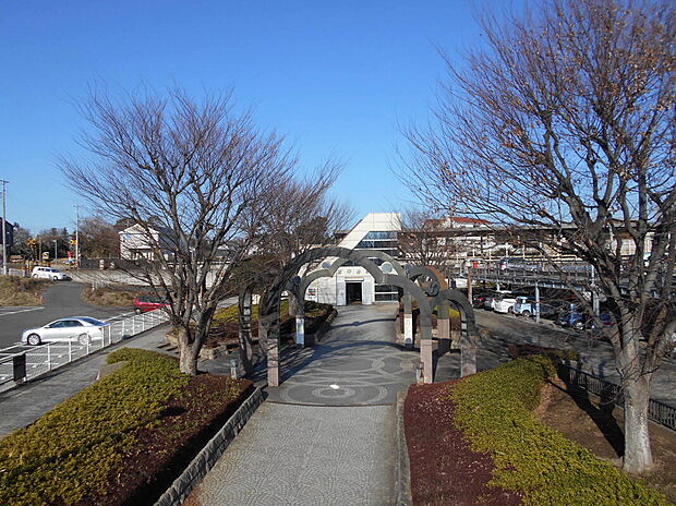 関東鉄道常総線「南守谷駅」（約400m）
