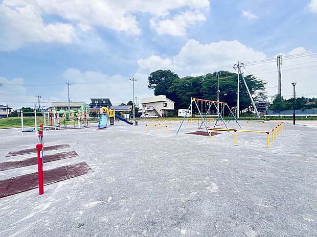 曙ふれあい公園(約365m)