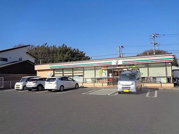 セブンイレブン（約220m）