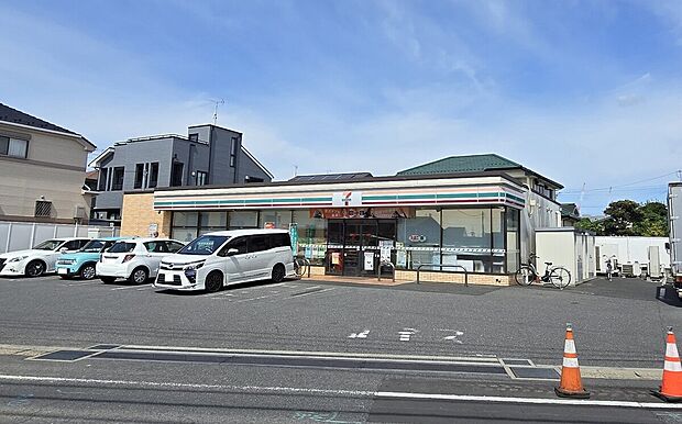 セブンイレブン（約292m）