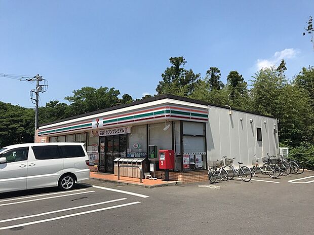 セブンイレブン(約350m)