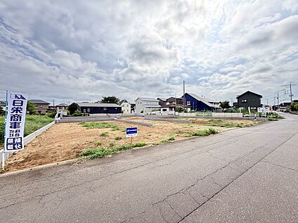 現地写真（前面道路含む）
