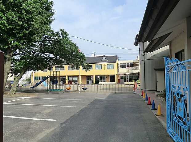土浦聖母幼稚園(約35m)