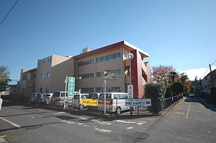 入間市立扇小学校 790m