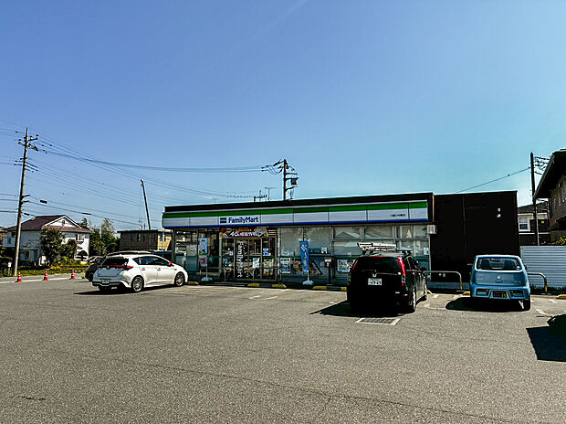 ファミリーマート川越小中居店