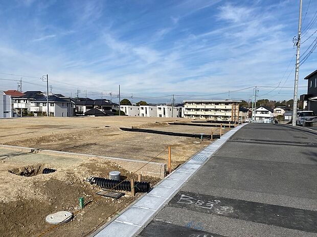 庭付き一戸建てでガーデニングやペットとの生活、趣味を満喫できるスペースなど、ご家族のスタイルに合ったプランでの建築が可能です。