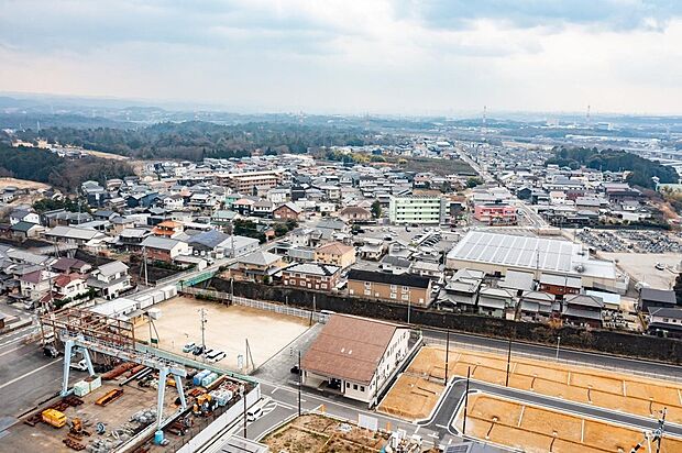 毎日の暮らしはクルマで10分圏内で完結。
好アクセスの四郷や長久手も生活のBASEになります。